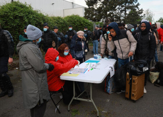 Le Plus Grand Squat de France au Sud de Paris